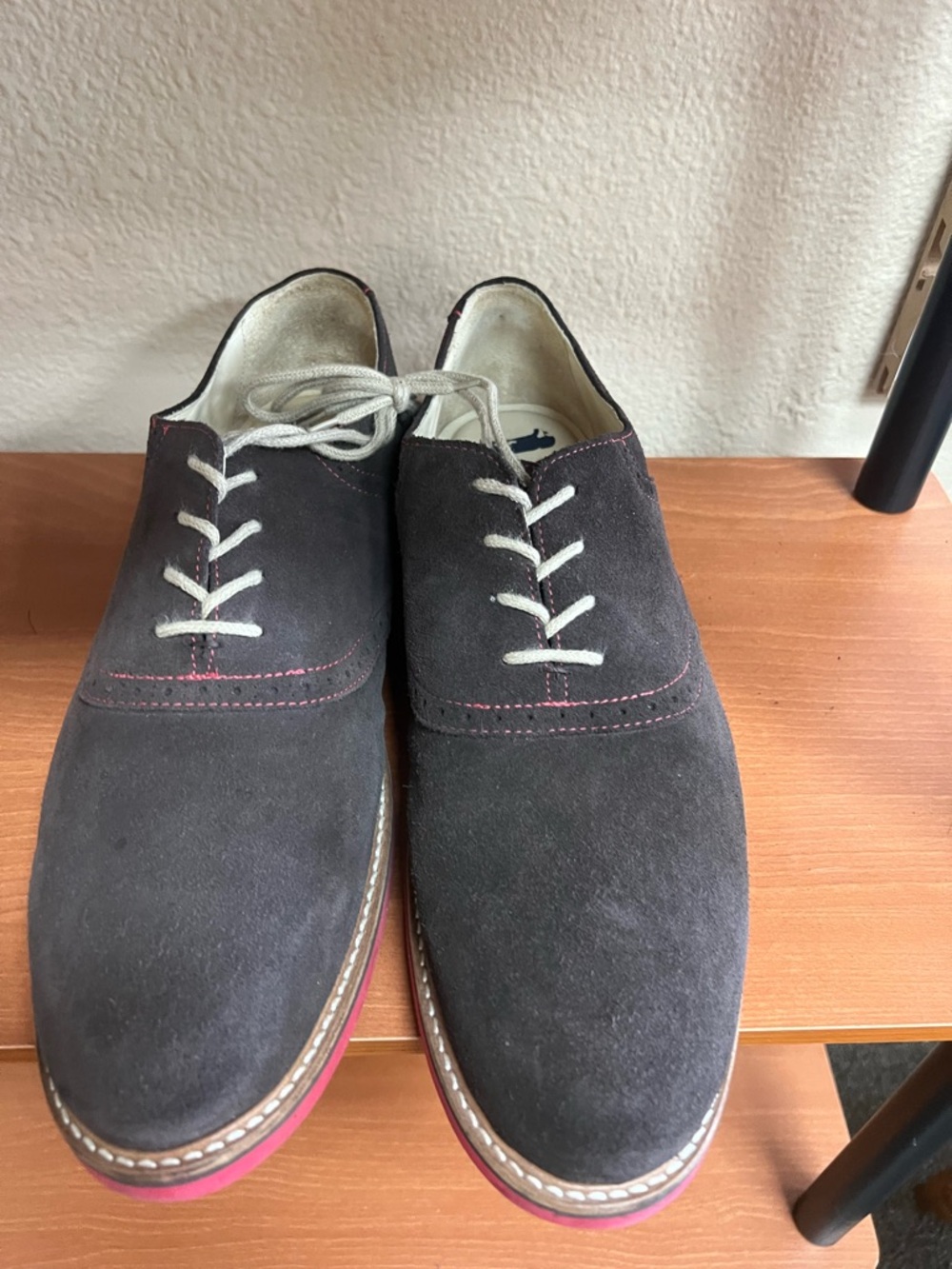 Men's 1901 Suede Lace-Up Casual Shoes in Dark Gray with Red Trim size 13